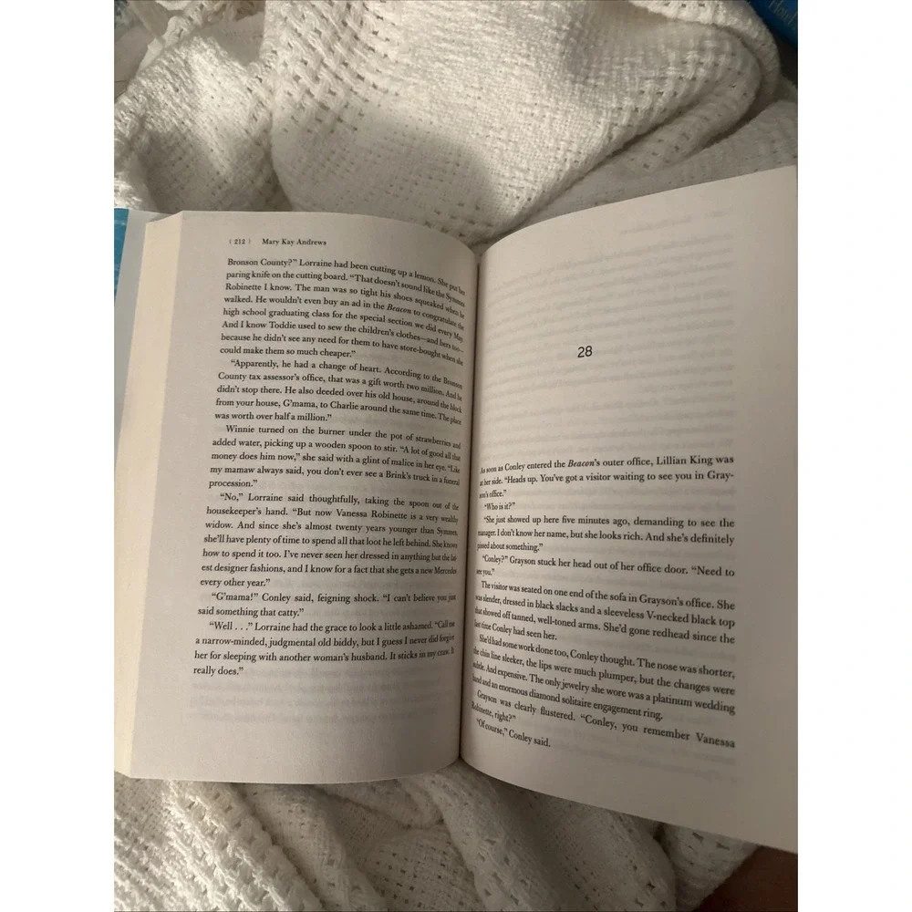 Hello, Summer‎ : A Novel by Mary Kay Andrews (2020, Hardcover)